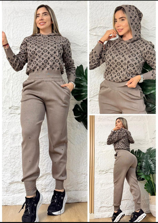 Conjunto Cozy Luxe Hoodie & Jogger