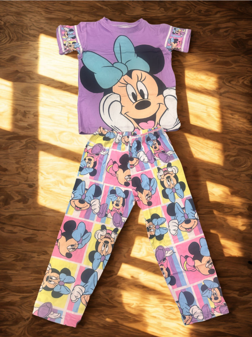 💜 Set de Pijama Infantil Minnie Mouse – Dulce y Cómodo💜
